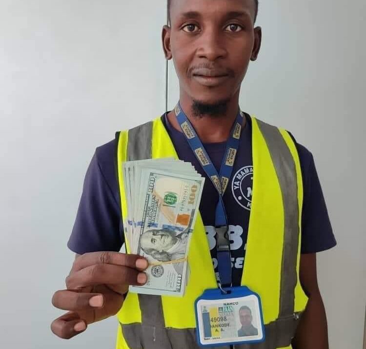 "I Returned the Missing $10,000 to Please Allah," Says Honest Kano Airport Worker