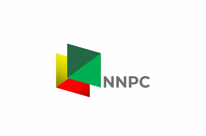 NNPCL Purchases Fuel from Dangote Refinery at N898 Per Litre